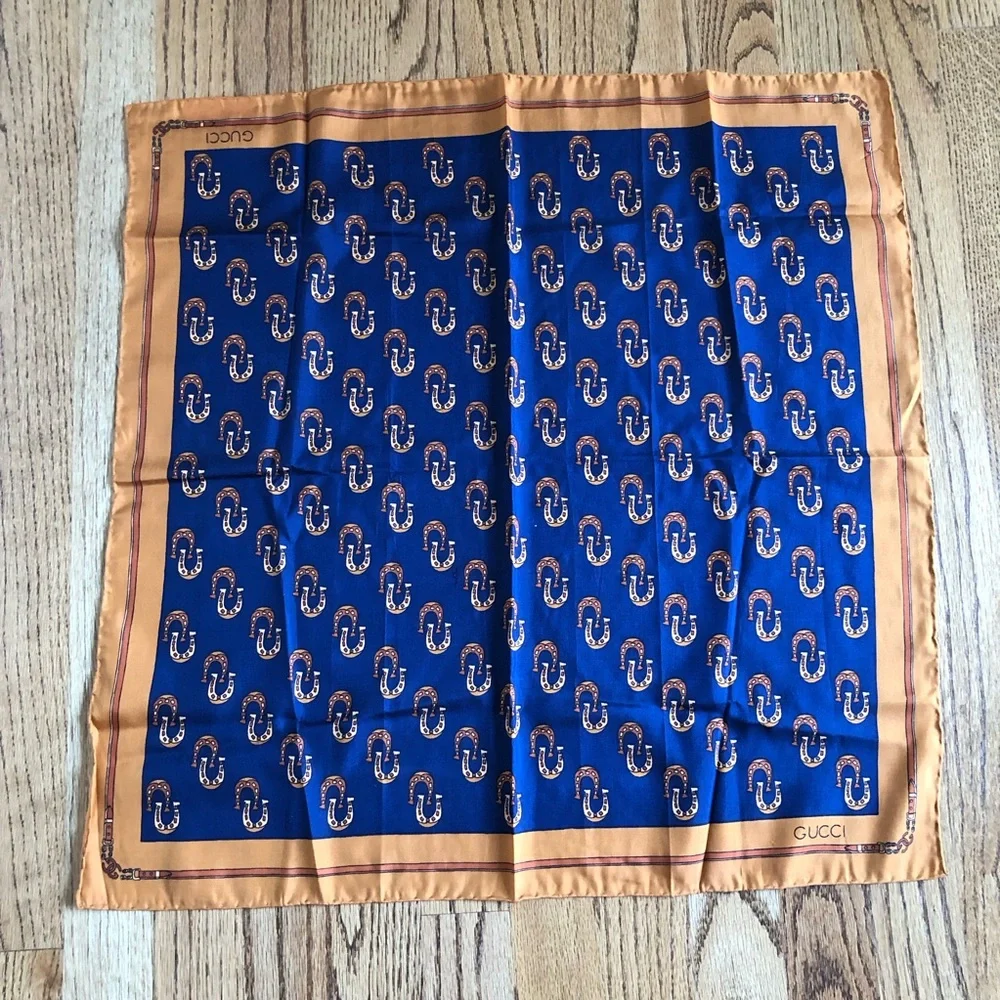 Gucci Rare Vintage Printed Silk Scarf - Picture 2 of 5